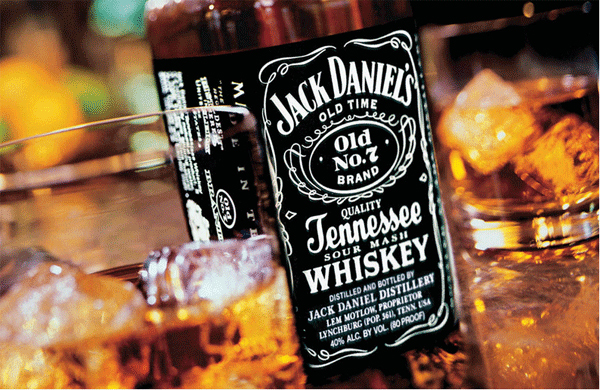 定番ウイスキー「ジャックダニエル」の評価とおいしい飲み方